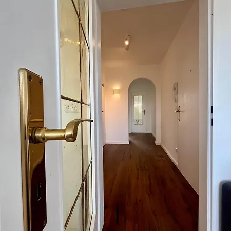 Daire Sunny With 2 Bedrooms, Wifi, Terrace, Close To And Messe Augsburg