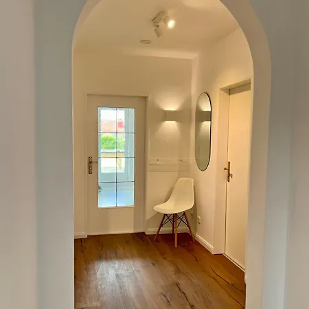Sunny With 2 Bedrooms, Wifi, Terrace, Close To And Messe Daire *