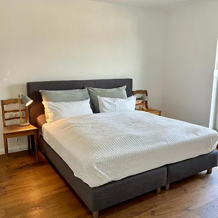 Sunny With 2 Bedrooms, Wifi, Terrace, Close To And Messe